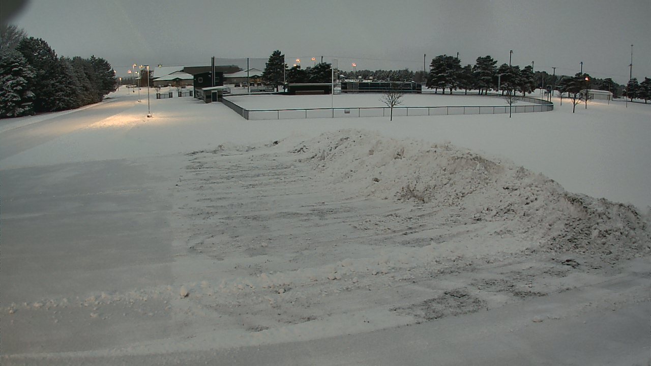 Thumbnail for current weather camera view from Laker ES in Pigeon, Michigan