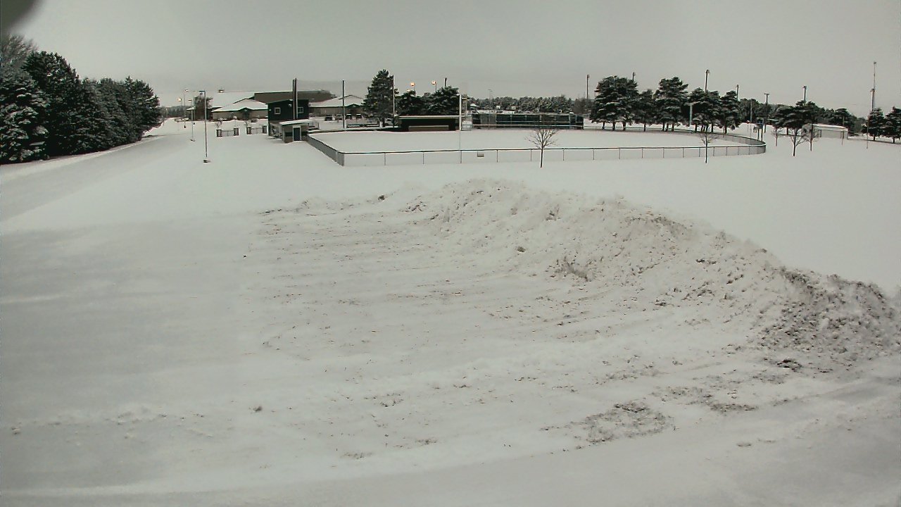 Thumbnail for current weather camera view from Laker ES in Pigeon, Michigan