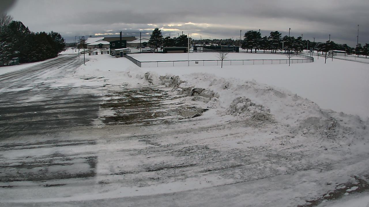 Thumbnail for current weather camera view from Laker ES in Pigeon, Michigan