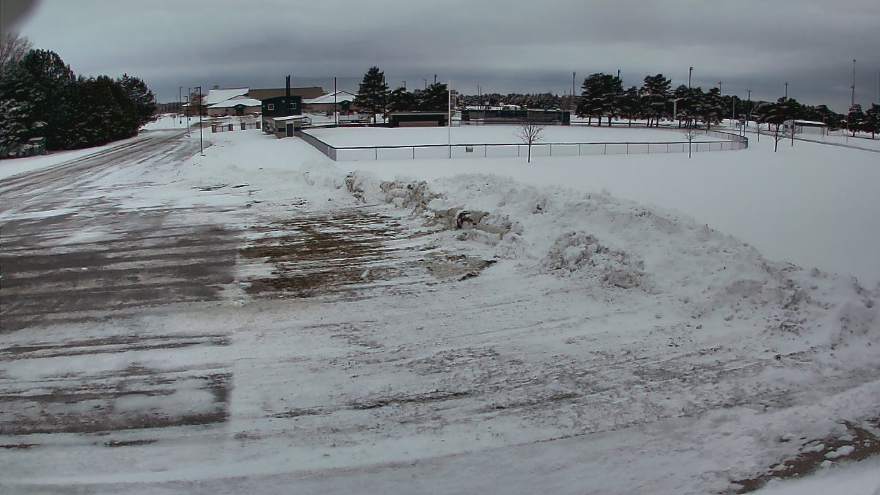 Thumbnail for current weather camera view from Laker ES in Pigeon, Michigan
