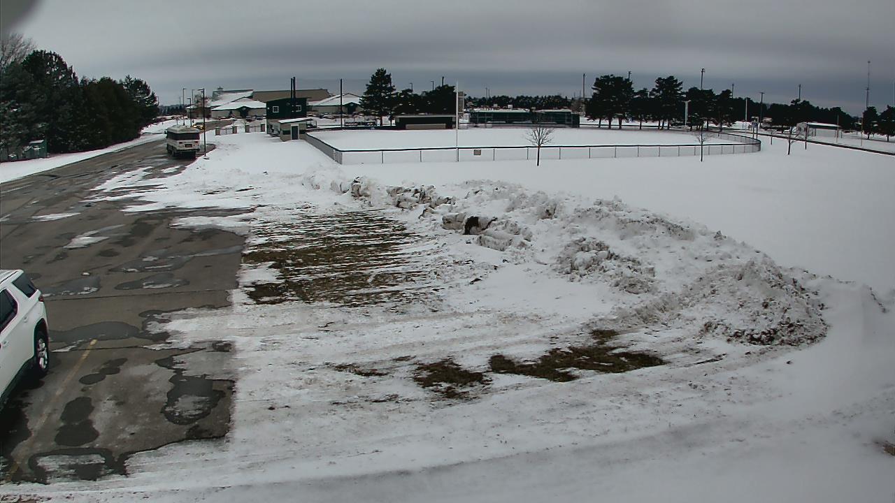 Thumbnail for current weather camera view from Laker ES in Pigeon, Michigan