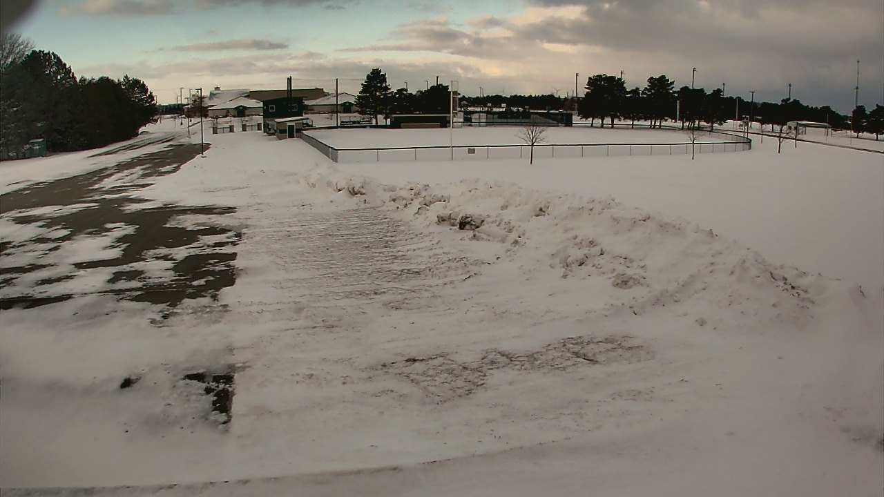 Thumbnail for current weather camera view from Laker ES in Pigeon, Michigan