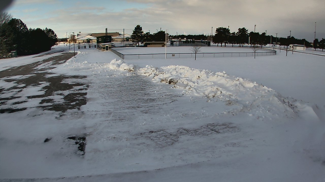 Thumbnail for current weather camera view from Laker ES in Pigeon, Michigan