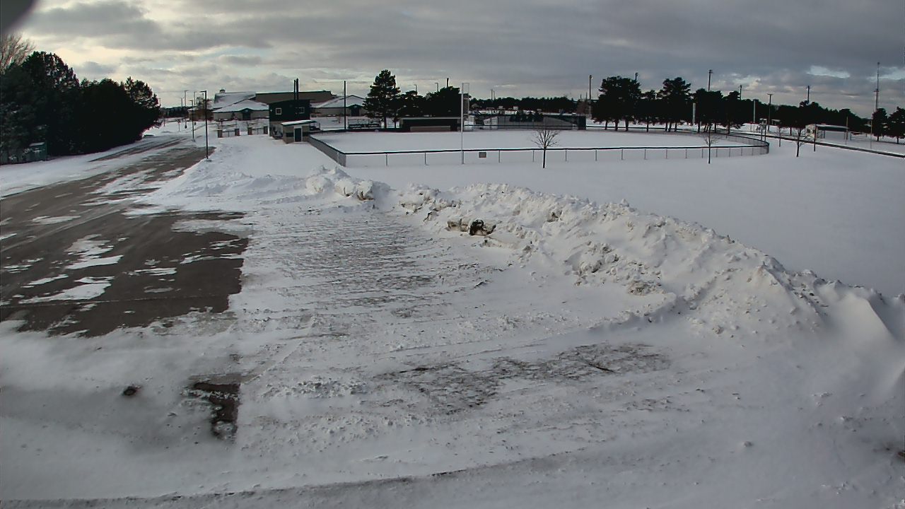 Thumbnail for current weather camera view from Laker ES in Pigeon, Michigan