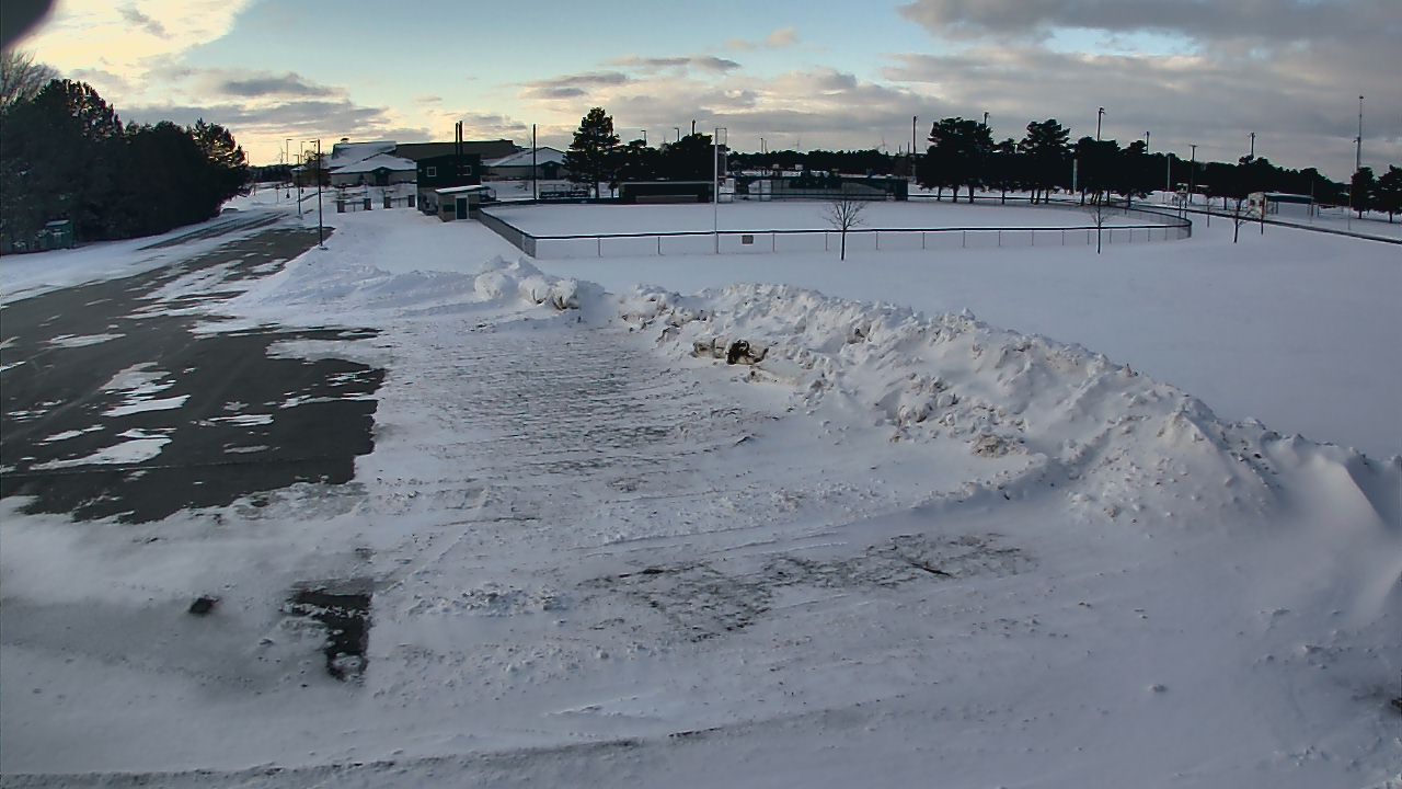 Thumbnail for current weather camera view from Laker ES in Pigeon, Michigan