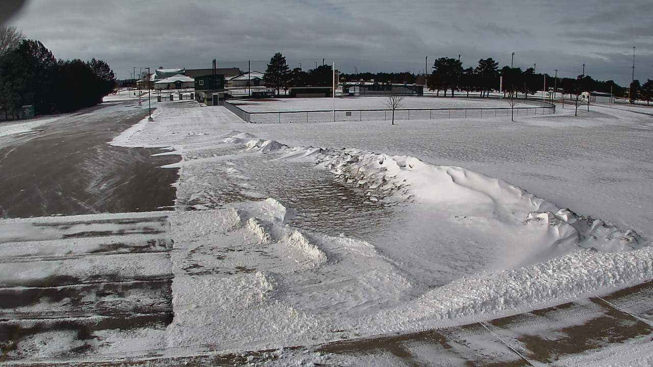 Thumbnail for current weather camera view from Laker ES in Pigeon, Michigan