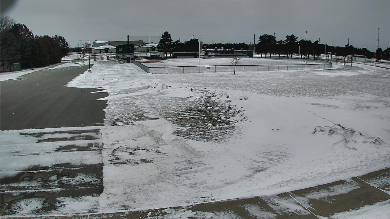 Thumbnail for current weather camera view from Laker ES in Pigeon, Michigan