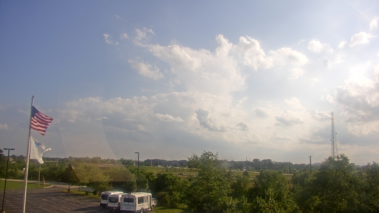 Thumbnail for current weather camera view from Lemont Twp Community Center in Lemont, Illinois