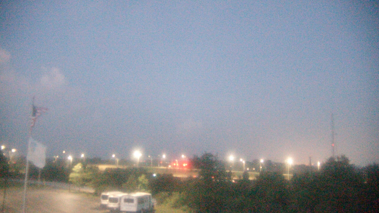 Thumbnail for current weather camera view from Lemont Twp Community Center in Lemont, Illinois