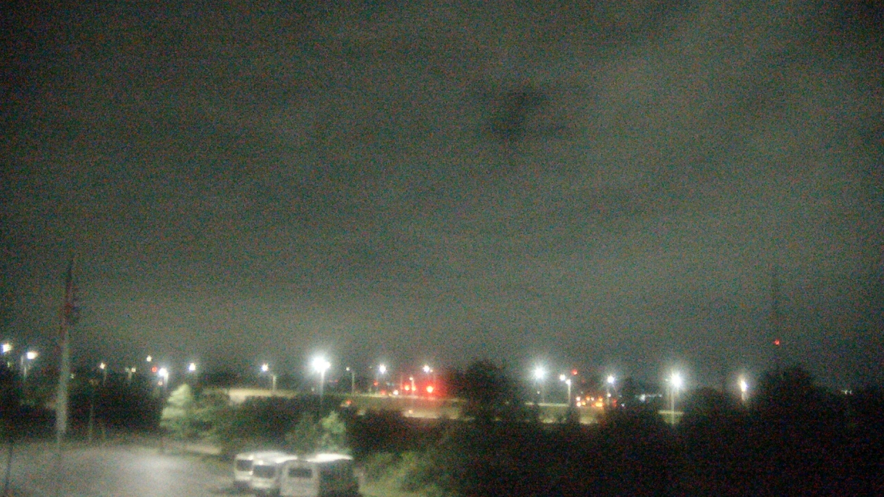 Thumbnail for current weather camera view from Lemont Twp Community Center in Lemont, Illinois