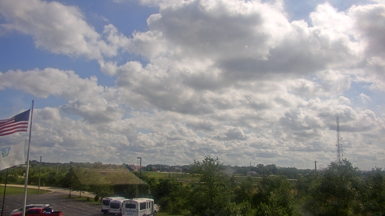 Thumbnail for current weather camera view from Lemont Twp Community Center in Lemont, Illinois