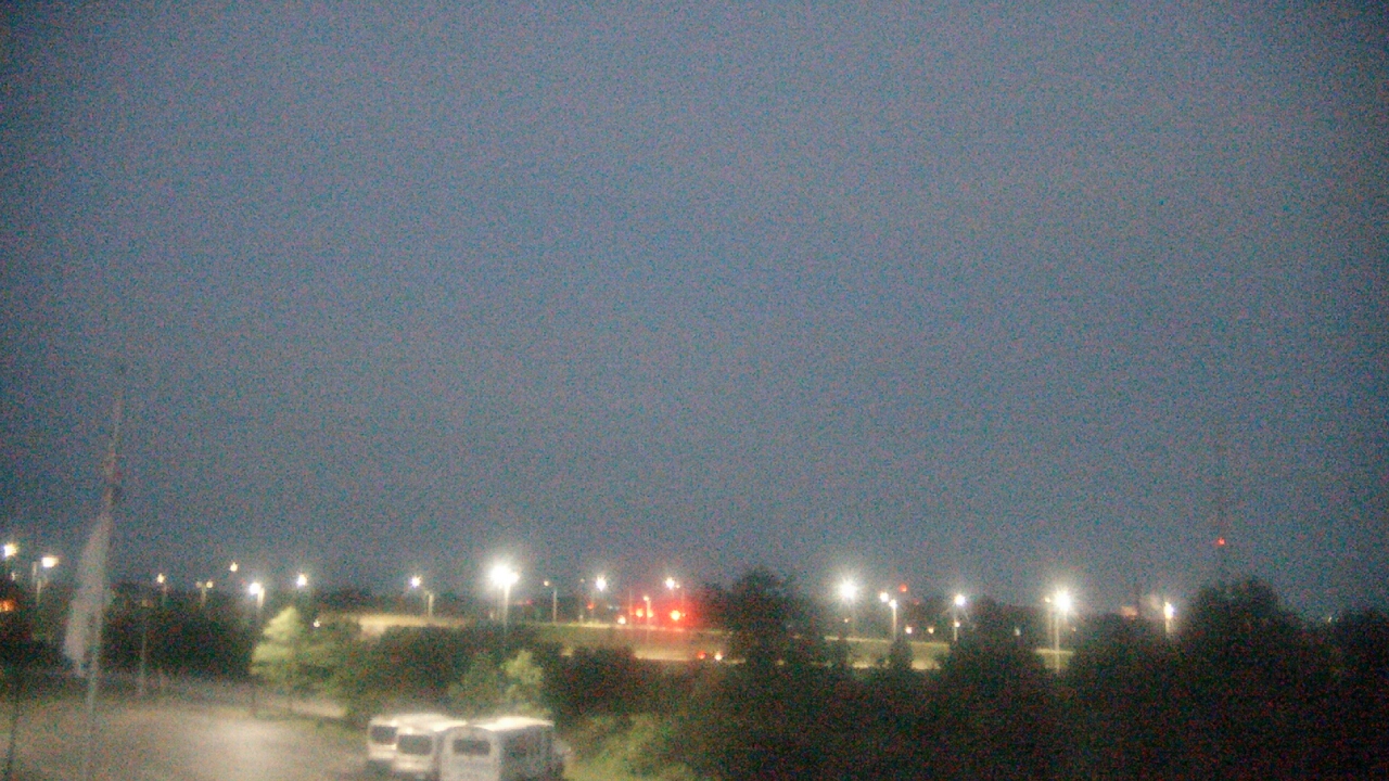 Thumbnail for current weather camera view from Lemont Twp Community Center in Lemont, Illinois