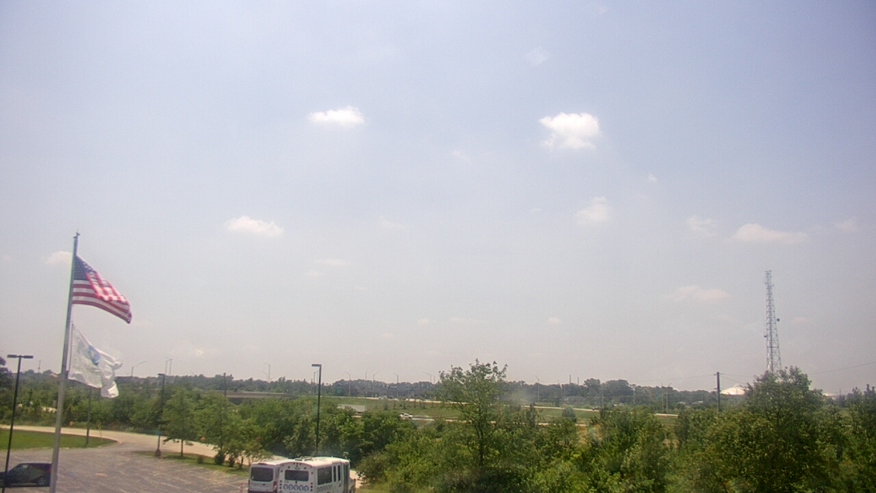 Thumbnail for current weather camera view from Lemont Twp Community Center in Lemont, Illinois