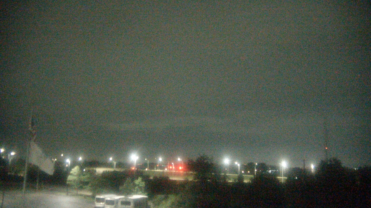 Thumbnail for current weather camera view from Lemont Twp Community Center in Lemont, Illinois