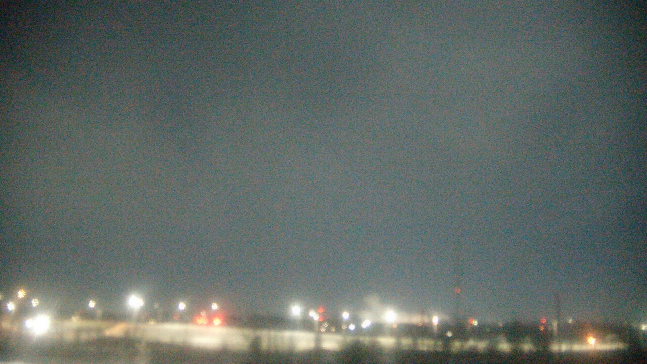 Thumbnail for current weather camera view from Lemont Twp Community Center in Lemont, Illinois