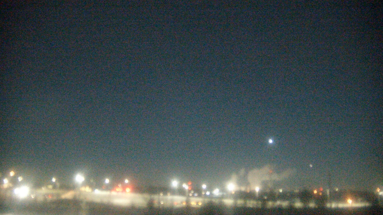 Thumbnail for current weather camera view from Lemont Twp Community Center in Lemont, Illinois