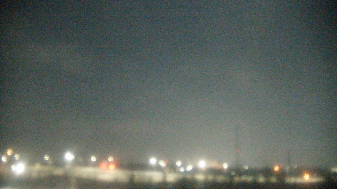 Thumbnail for current weather camera view from Lemont Twp Community Center in Lemont, Illinois