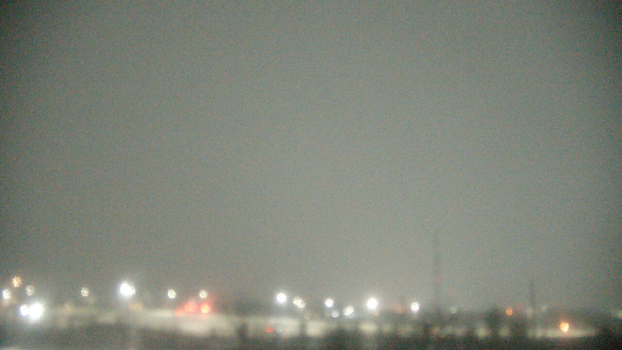 Thumbnail for current weather camera view from Lemont Twp Community Center in Lemont, Illinois