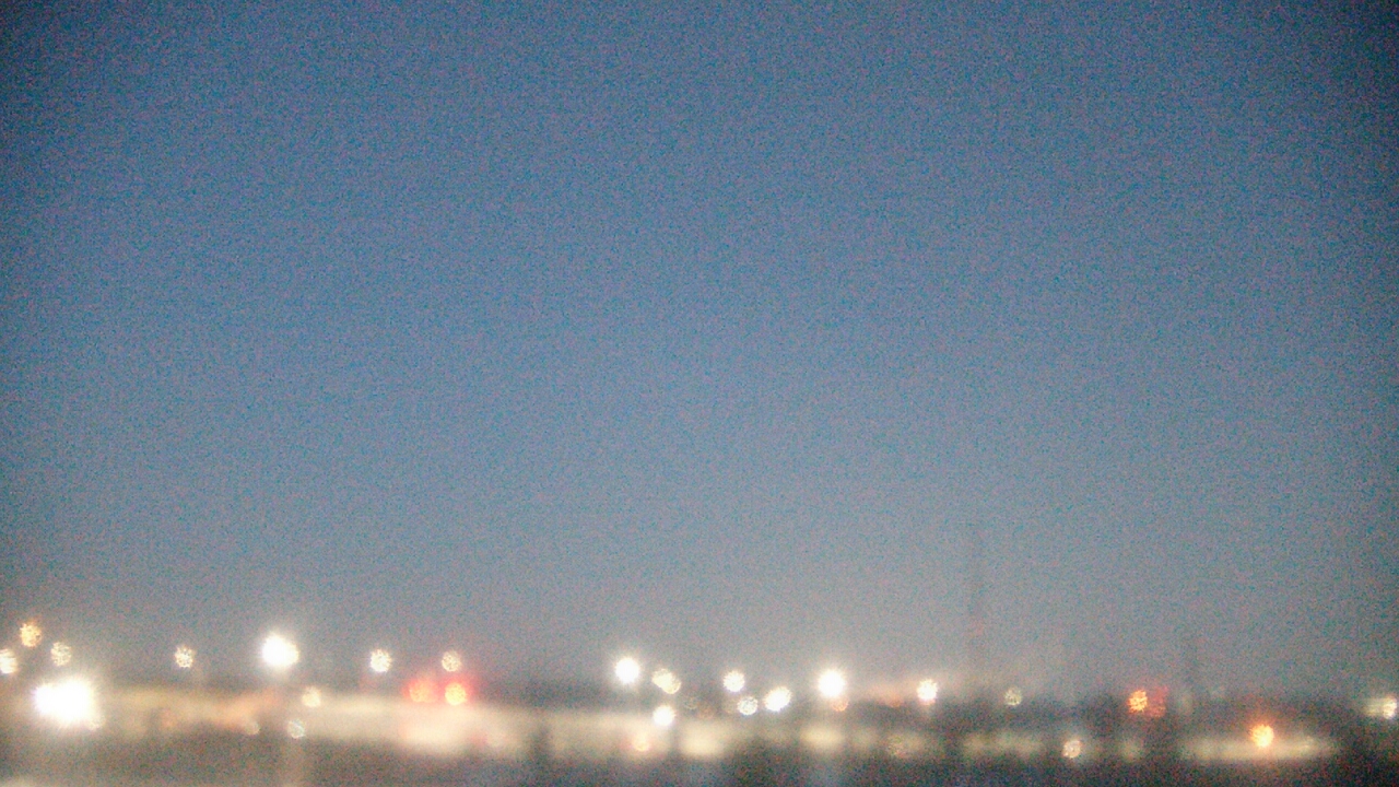 Thumbnail for current weather camera view from Lemont Twp Community Center in Lemont, Illinois