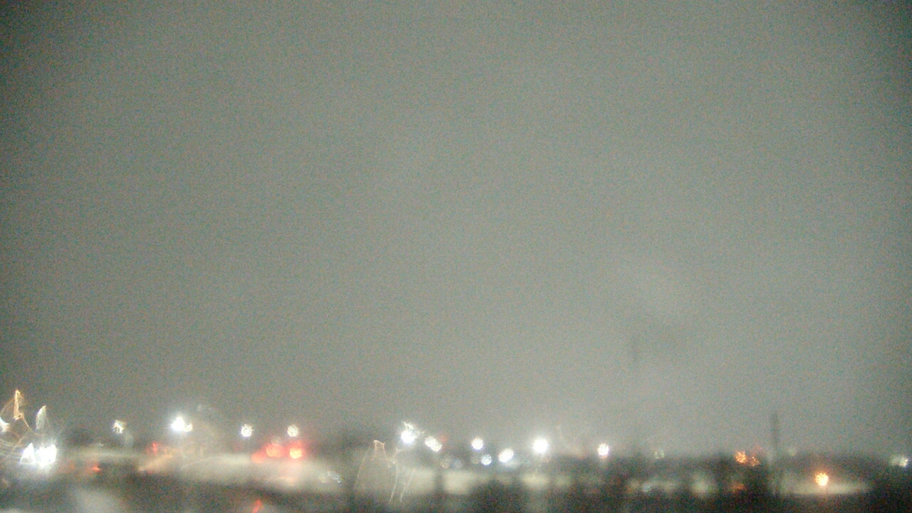 Thumbnail for current weather camera view from Lemont Twp Community Center in Lemont, Illinois