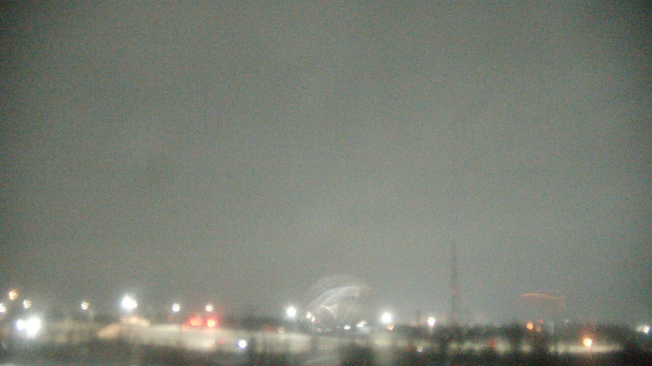 Thumbnail for current weather camera view from Lemont Twp Community Center in Lemont, Illinois