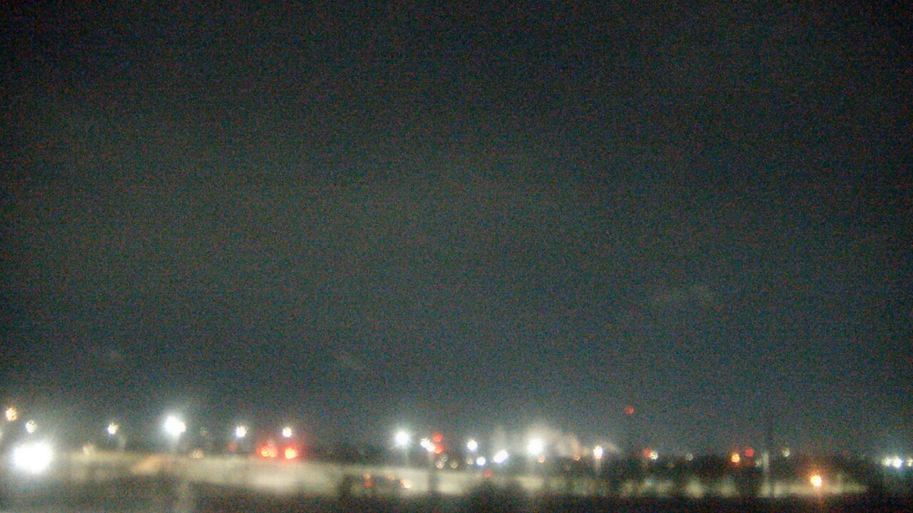 Thumbnail for current weather camera view from Lemont Twp Community Center in Lemont, Illinois