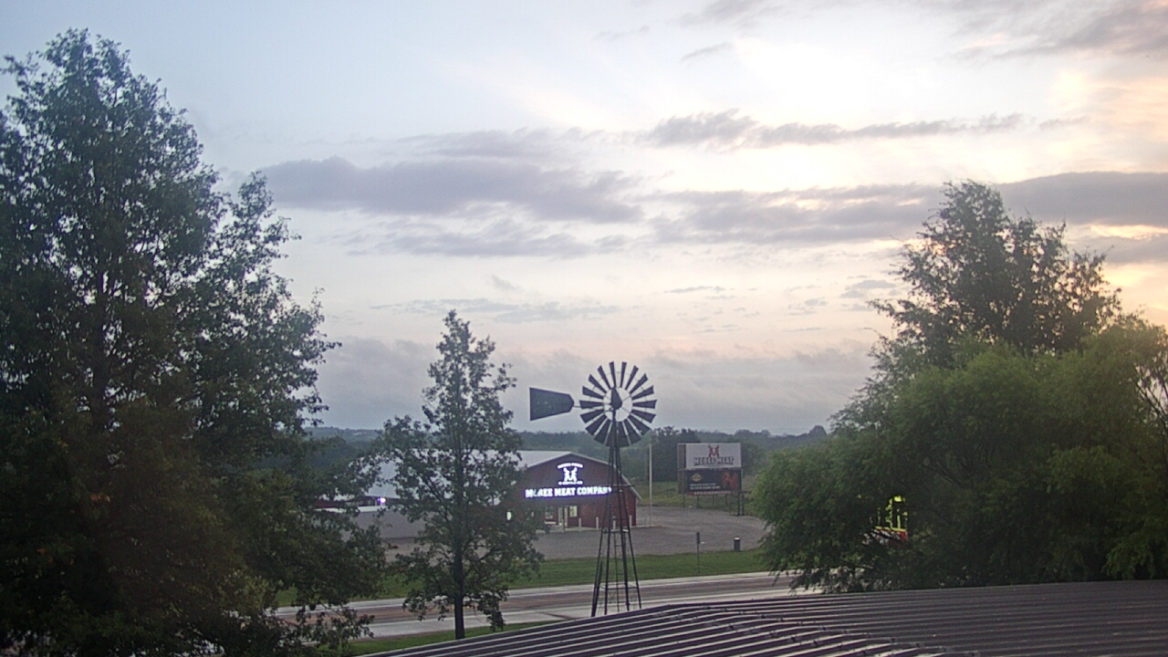 Thumbnail for current weather camera view from Amish Country Store in Lamoni, Iowa