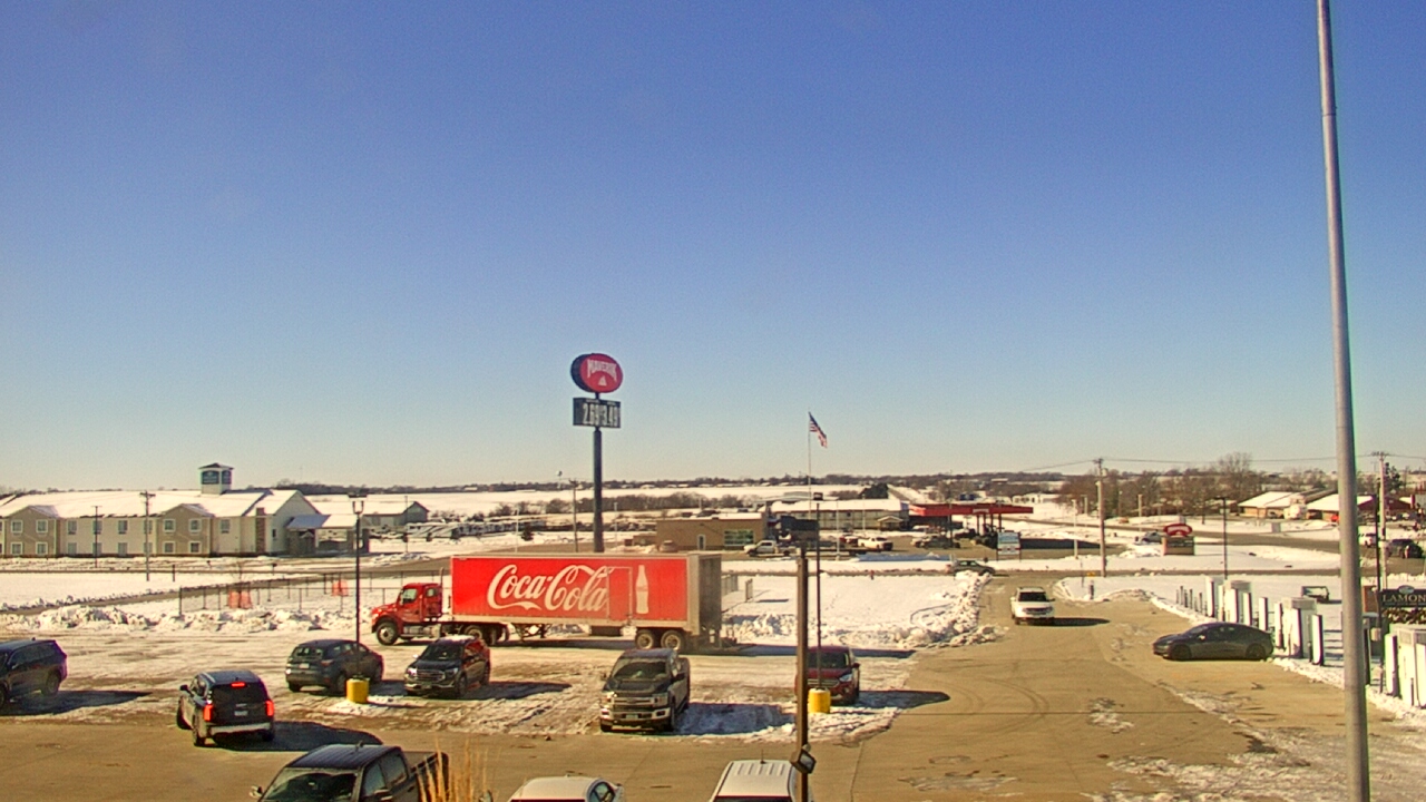 Thumbnail for current weather camera view from Amish Country Store in Lamoni, Iowa