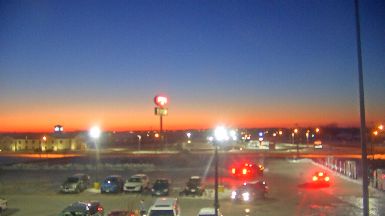 Thumbnail for current weather camera view from Amish Country Store in Lamoni, Iowa