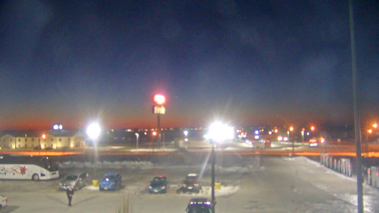 Thumbnail for current weather camera view from Amish Country Store in Lamoni, Iowa