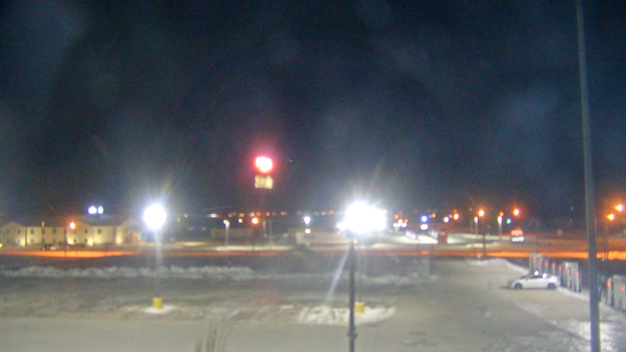 Thumbnail for current weather camera view from Amish Country Store in Lamoni, Iowa