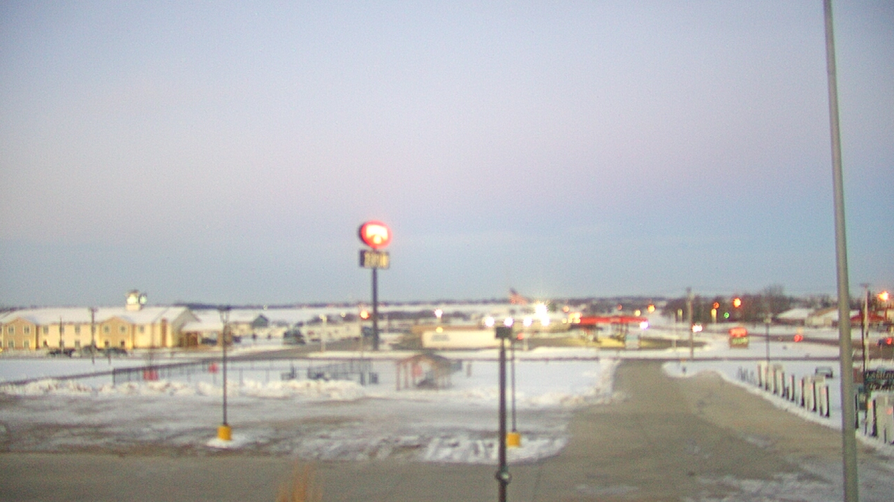 Thumbnail for current weather camera view from Amish Country Store in Lamoni, Iowa
