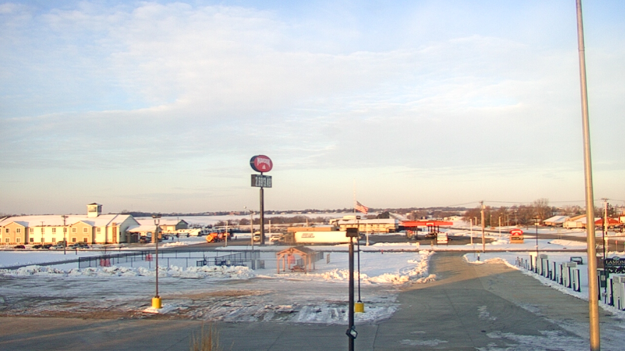 Thumbnail for current weather camera view from Amish Country Store in Lamoni, Iowa