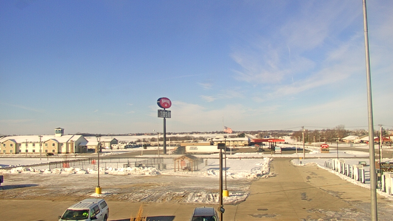 Thumbnail for current weather camera view from Amish Country Store in Lamoni, Iowa