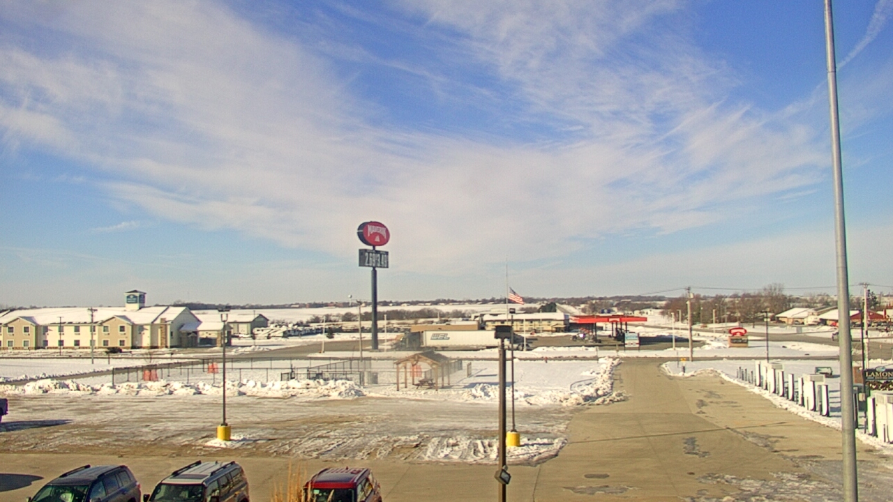 Thumbnail for current weather camera view from Amish Country Store in Lamoni, Iowa