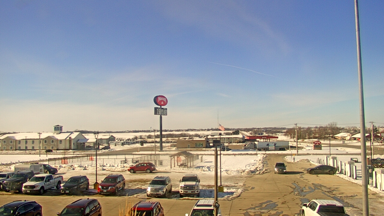 Thumbnail for current weather camera view from Amish Country Store in Lamoni, Iowa