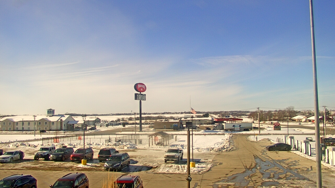 Thumbnail for current weather camera view from Amish Country Store in Lamoni, Iowa