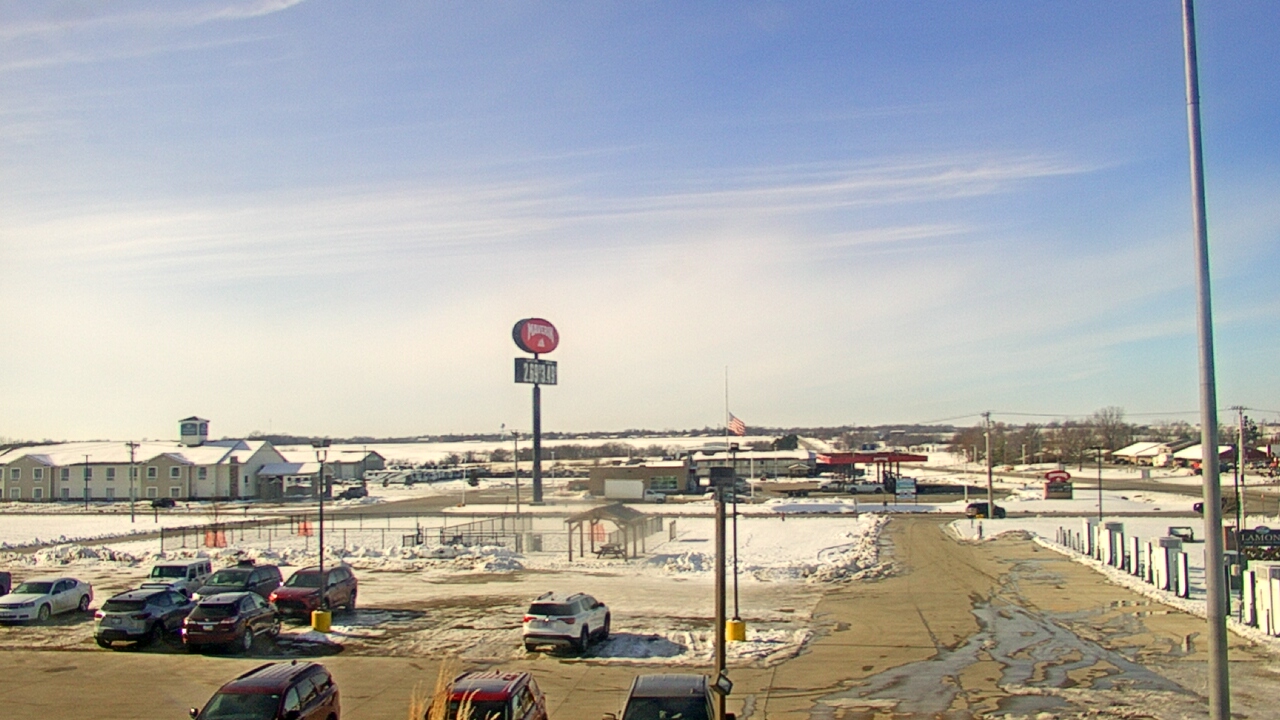 Thumbnail for current weather camera view from Amish Country Store in Lamoni, Iowa