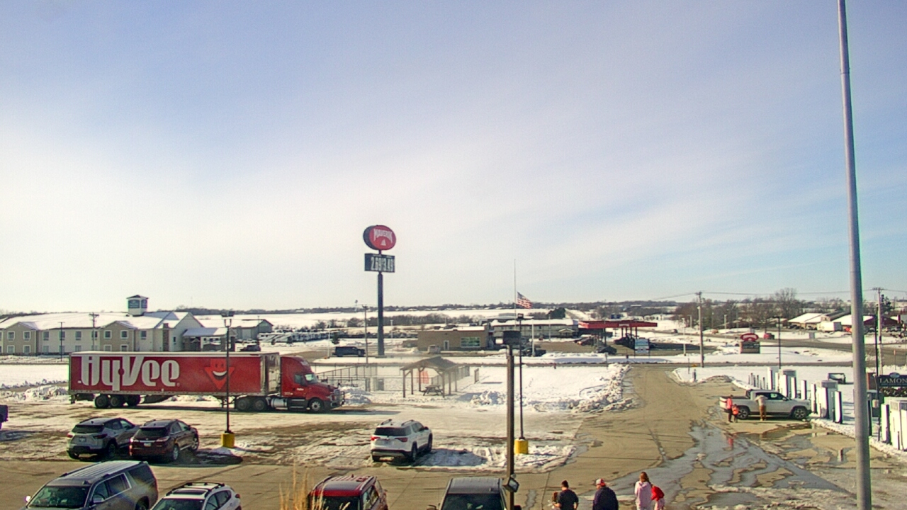Thumbnail for current weather camera view from Amish Country Store in Lamoni, Iowa