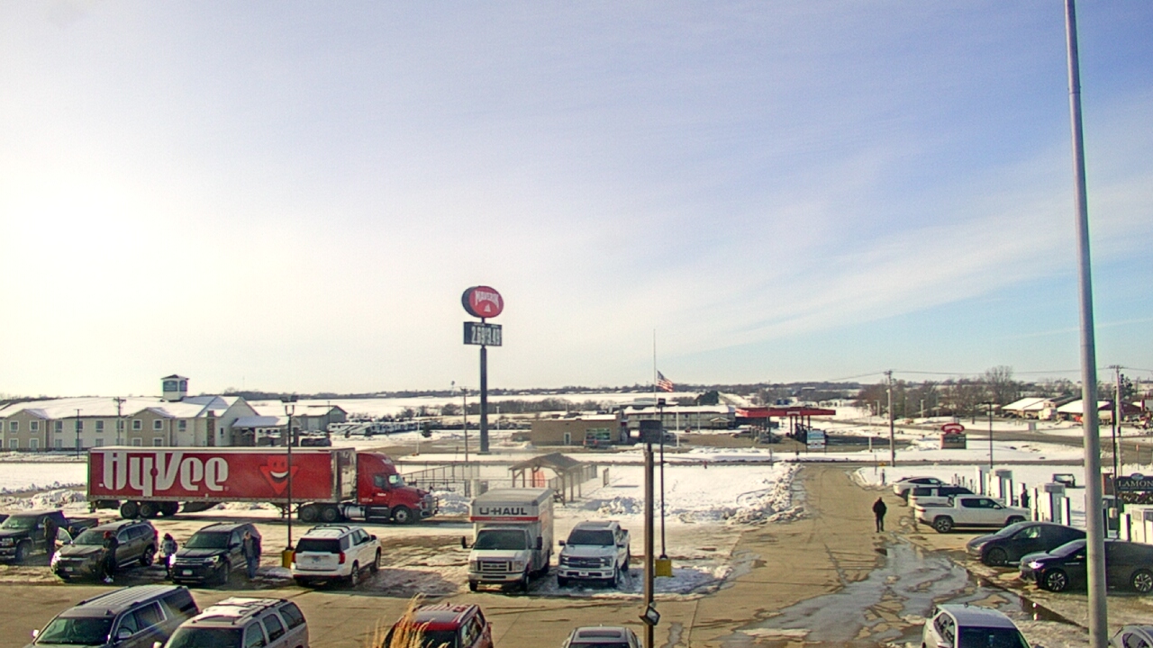 Thumbnail for current weather camera view from Amish Country Store in Lamoni, Iowa