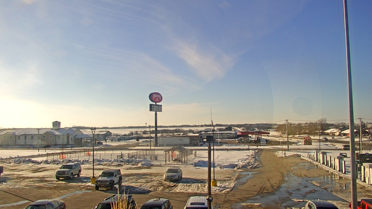 Thumbnail for current weather camera view from Amish Country Store in Lamoni, Iowa