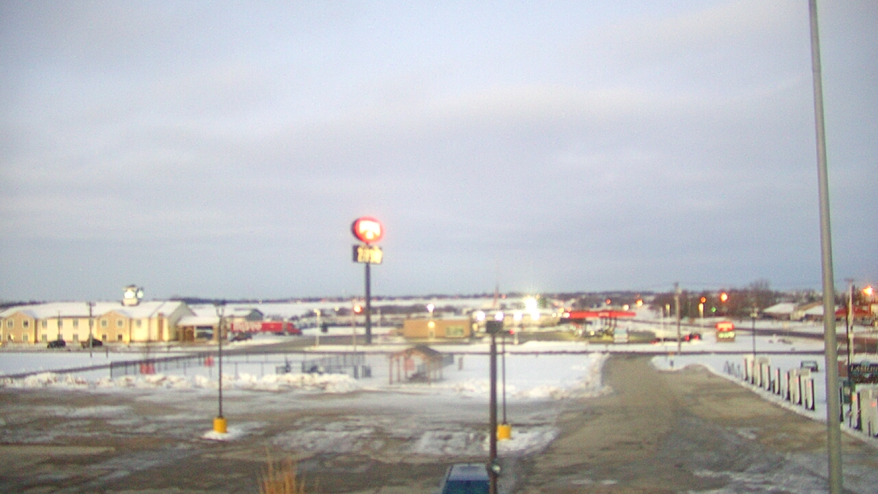 Thumbnail for current weather camera view from Amish Country Store in Lamoni, Iowa