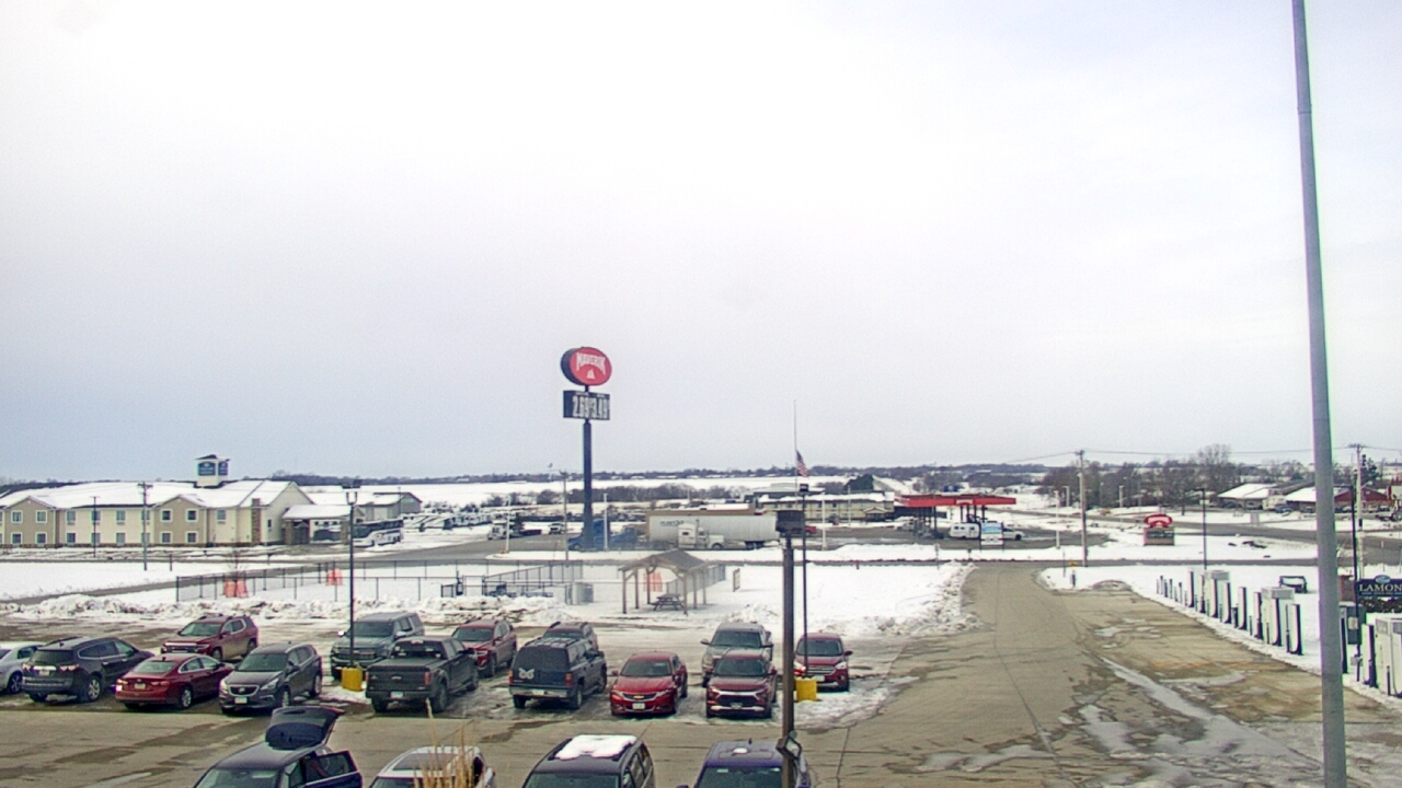 Thumbnail for current weather camera view from Amish Country Store in Lamoni, Iowa