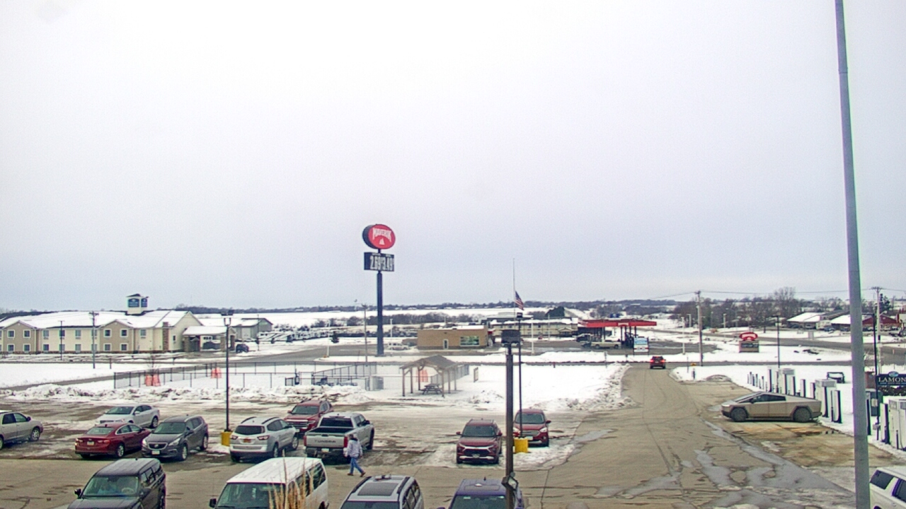 Thumbnail for current weather camera view from Amish Country Store in Lamoni, Iowa