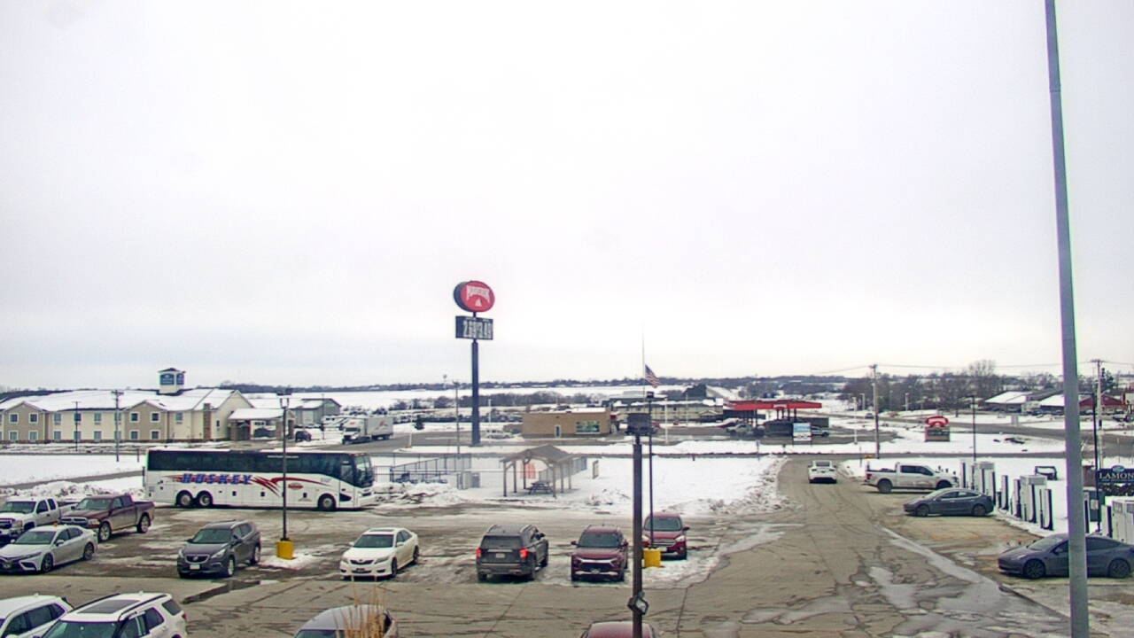 Thumbnail for current weather camera view from Amish Country Store in Lamoni, Iowa