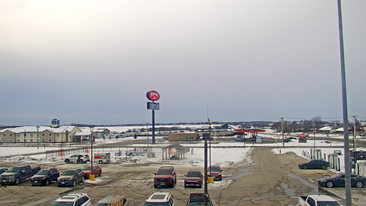 Thumbnail for current weather camera view from Amish Country Store in Lamoni, Iowa