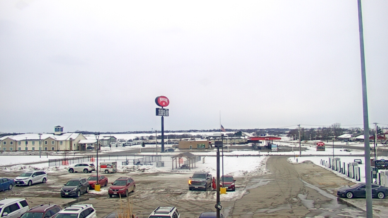 Thumbnail for current weather camera view from Amish Country Store in Lamoni, Iowa