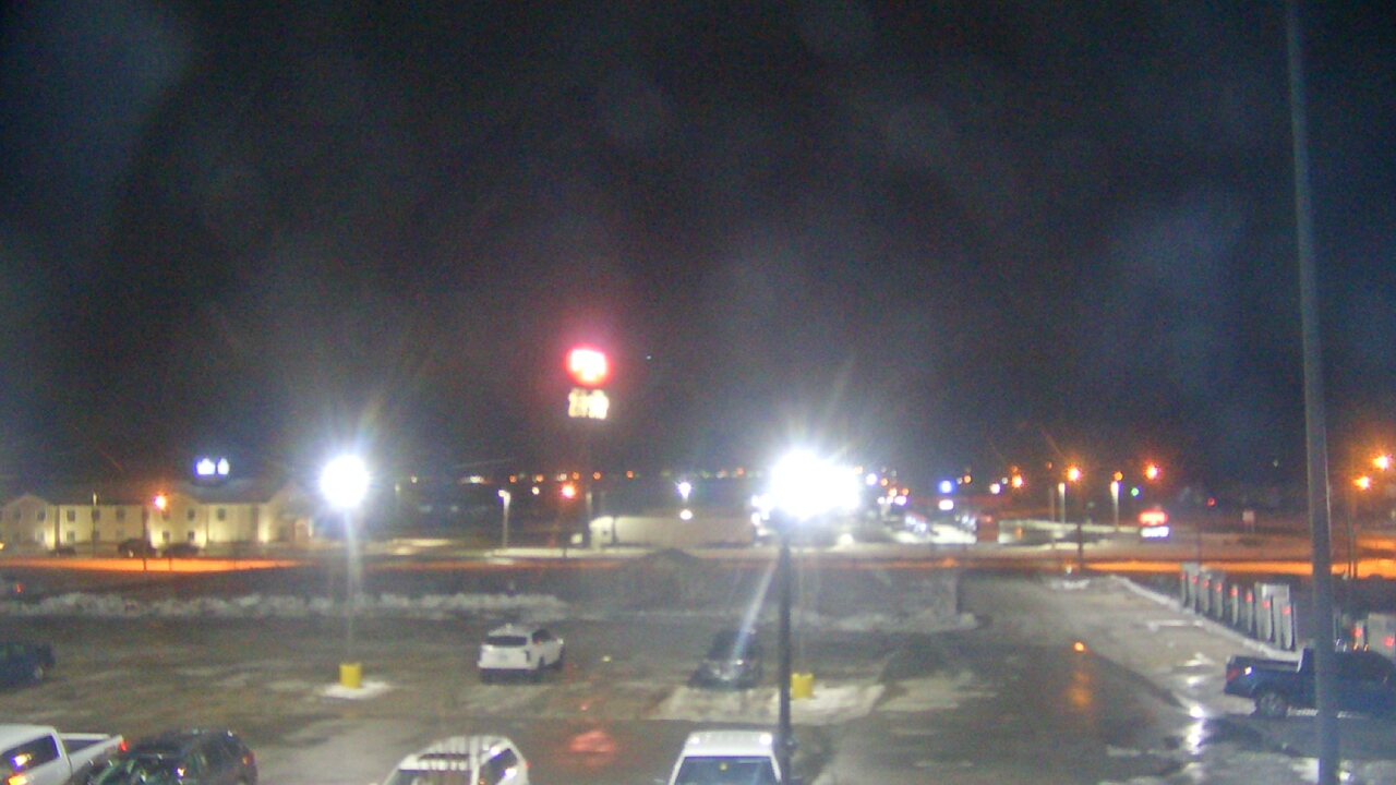 Thumbnail for current weather camera view from Amish Country Store in Lamoni, Iowa