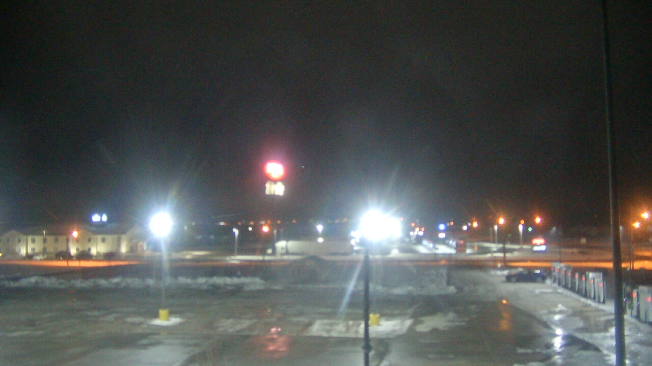 Thumbnail for current weather camera view from Amish Country Store in Lamoni, Iowa