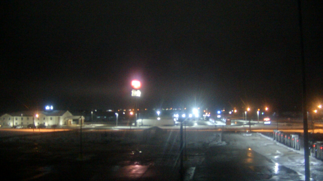 Thumbnail for current weather camera view from Amish Country Store in Lamoni, Iowa
